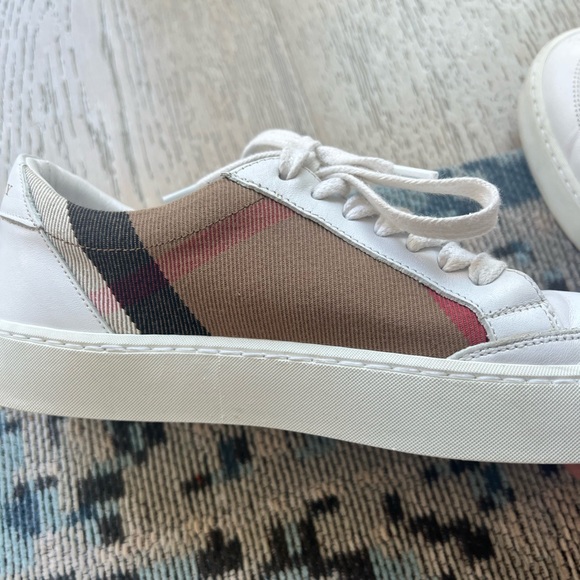 Burberry sneakers size 5 - Picture 8 of 10